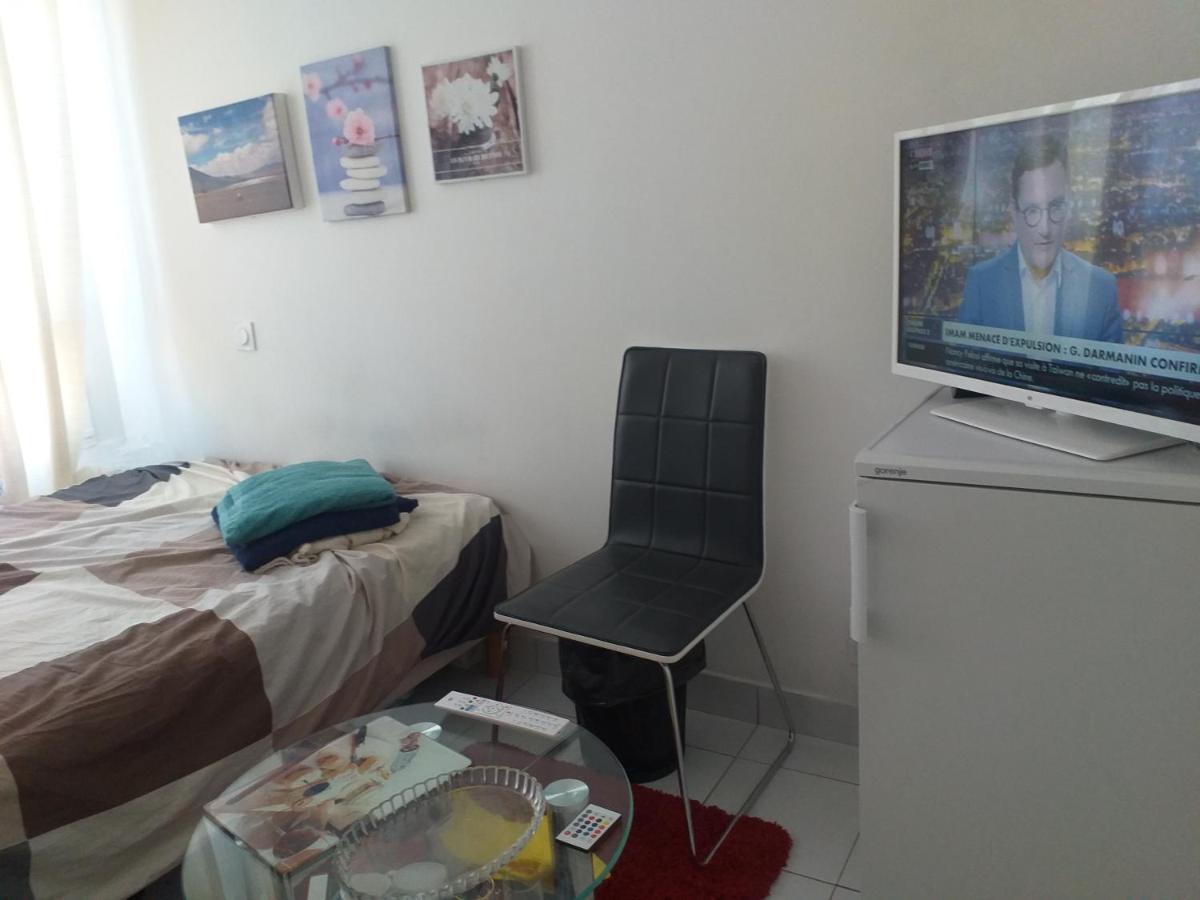 A.B.C Simple Rooms Garges les Gonesse Bagian luar foto