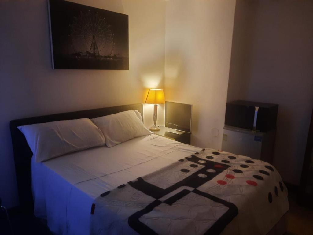 A.B.C Simple Rooms Garges les Gonesse Bagian luar foto